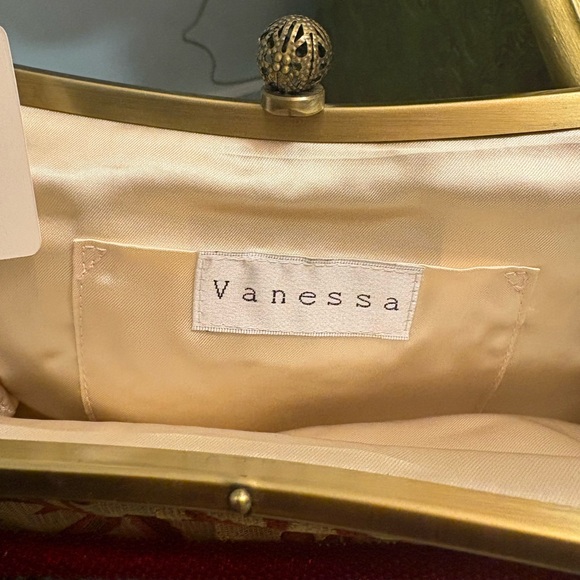 Floral vintage tapestry purse - Picture 2 of 2